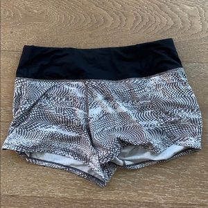 Lululemon shorts 4